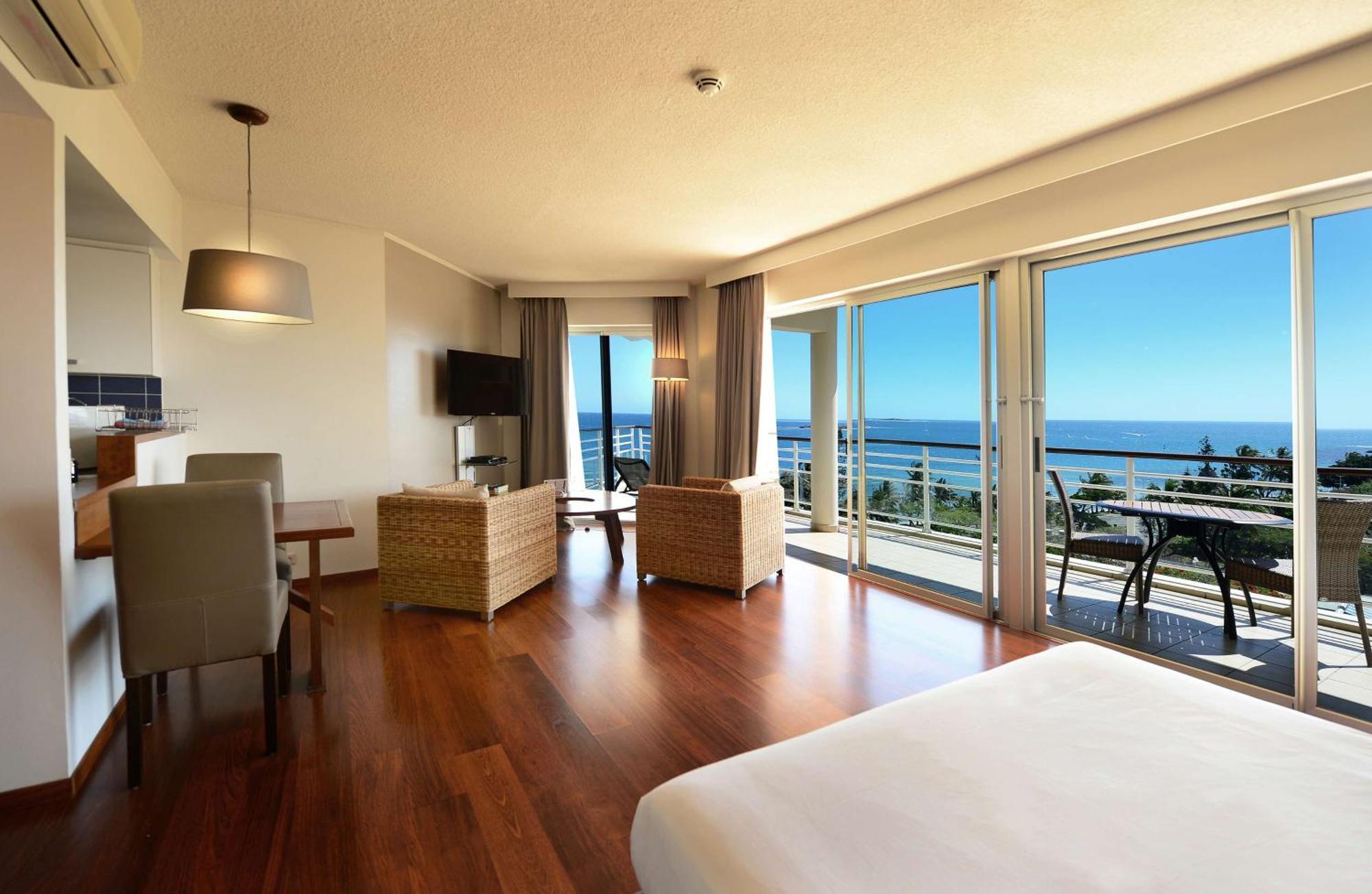 Hilton Noumea La Promenade Residences Exteriör bild