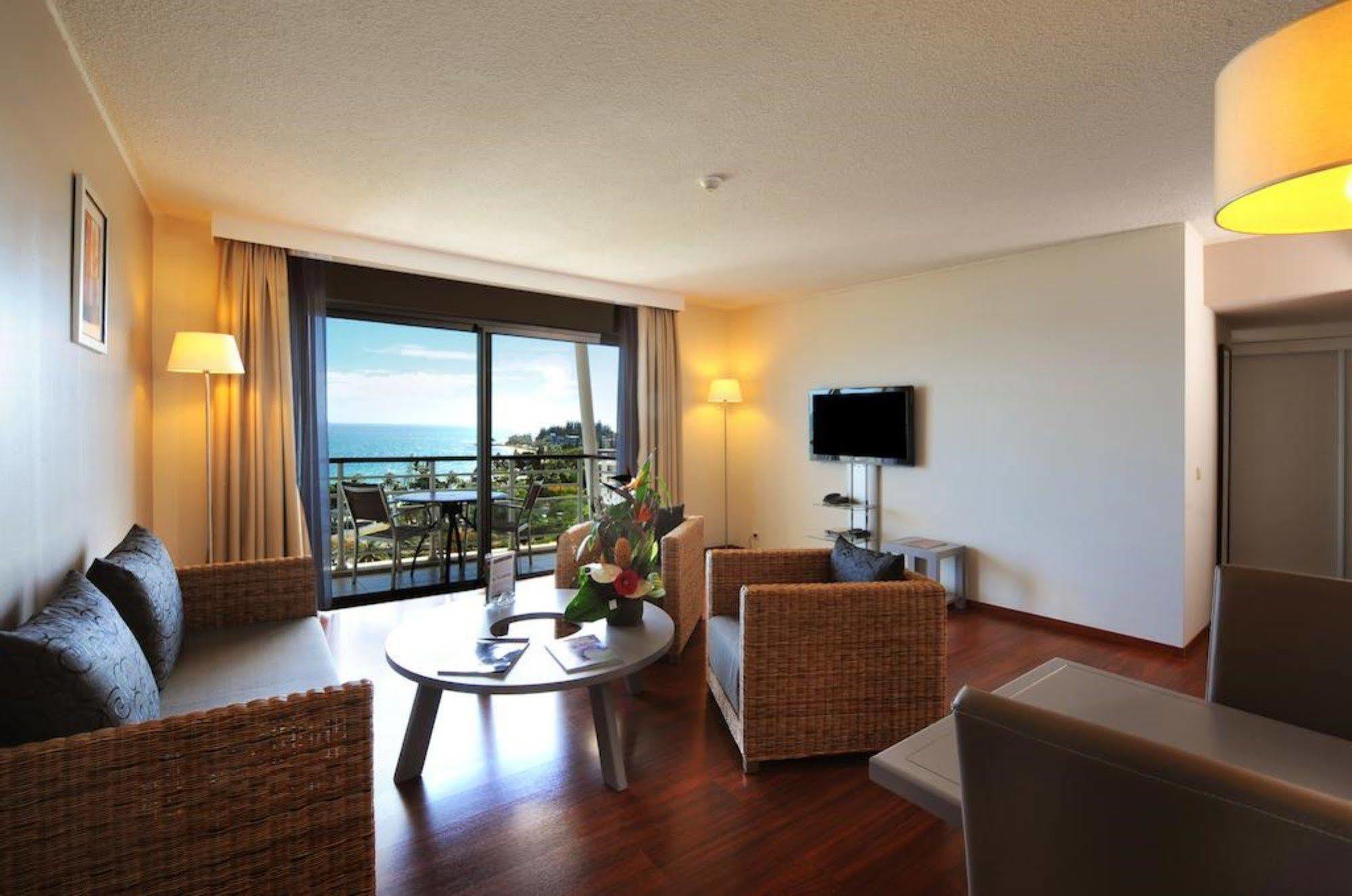 Hilton Noumea La Promenade Residences Exteriör bild